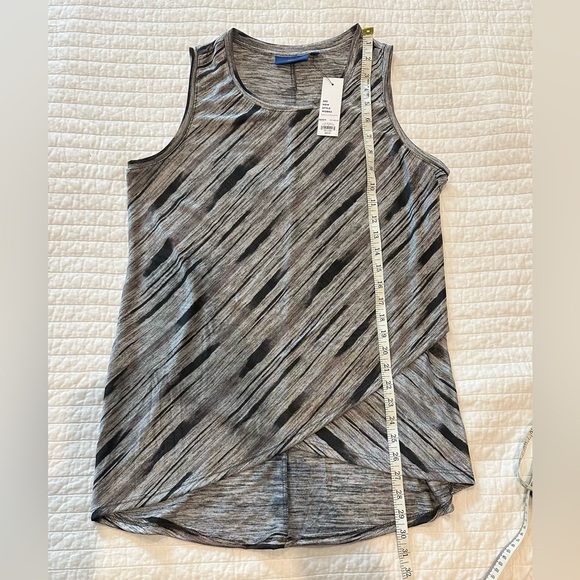 Women’s Apt 9 Sleeveless Chrome Top - Picture 5 of 5